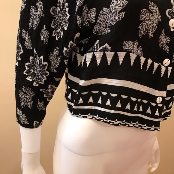 Vintage 80s Cropped Button Up Blouse Womens Size Medium Black White USA Made - Picture 9 of 14